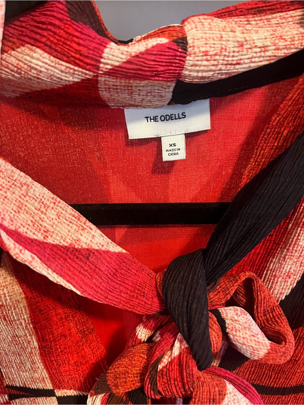 The Odell’s, “Kelltie” Womens Red Geometric Tie-Neck Mini Dress - Picture 3 of 3